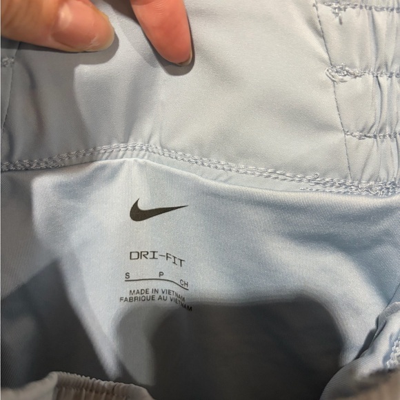 Nike shorts - Picture 2 of 3
